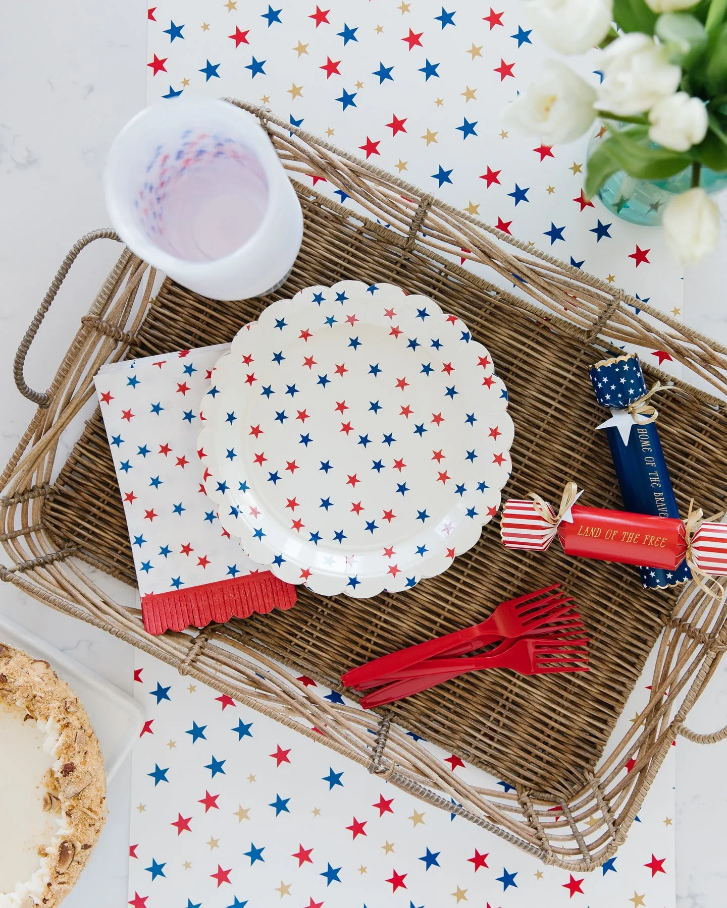 Scallop Fringe Stars Paper Guest Napkins